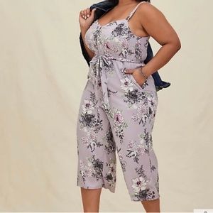 Lilac Purple Flower Romper. Torrid. 2XL.